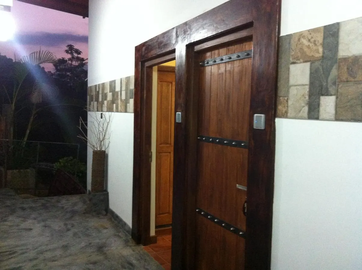 Witherspoon Lodge Kandy